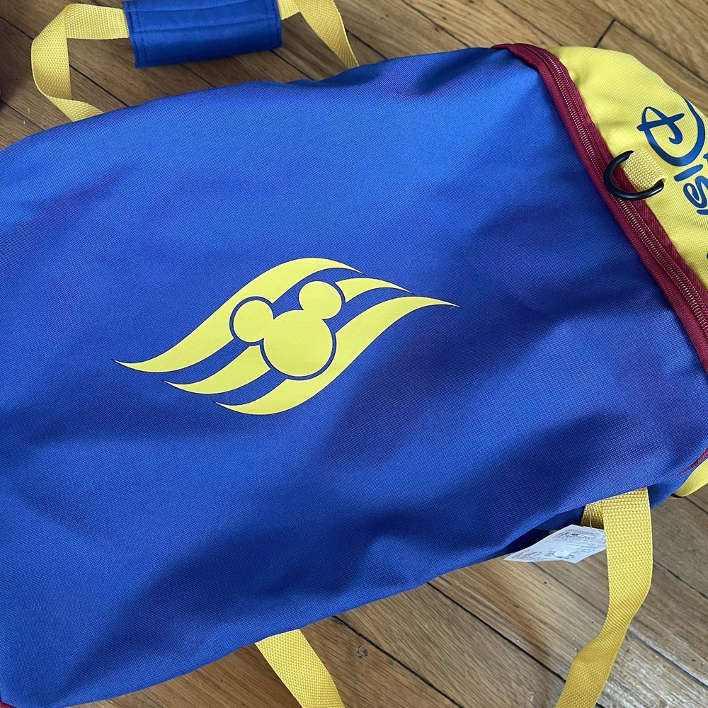 NEW Disney Cruise Line 2025 Red Yellow Blue Tote Weekender Duffel Bag With Tags - Picture 2 of 4